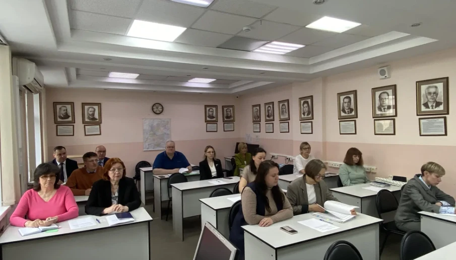 Состоялось совещание с руководителями ГКУ, подведомственных комитету по делам архивов