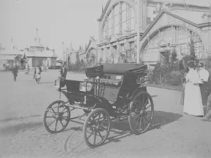 125 лет назад в Нижнем Новгороде был впервые продемонстрирован первый русский самодвижущийся экипаж