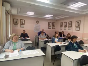 О совещании с руководителями государственных казенных учреждений, подведомственных комитету по делам архивов