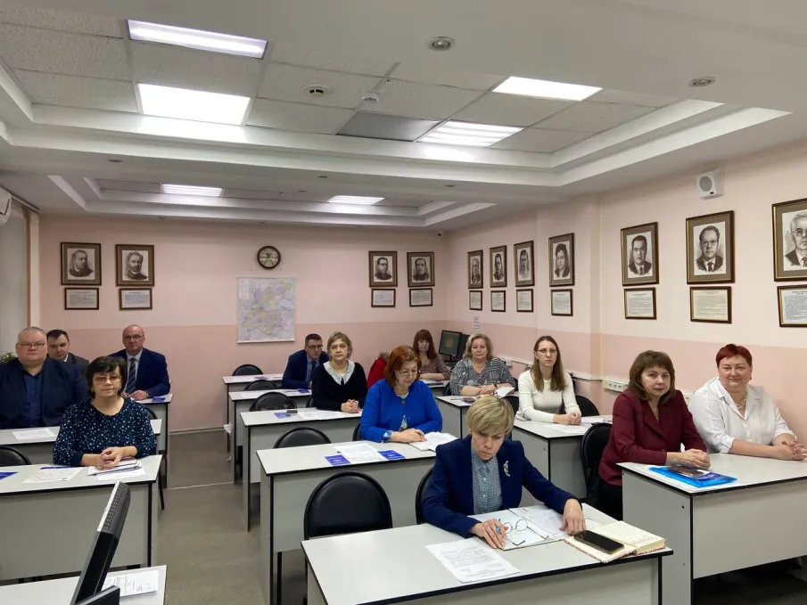 Состоялось совещание с руководителями государственных казенных учреждений, подведомственных комитету по делам архивов